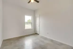 7904 County Rd 915, Joshua, TX 76058 - Photo 29