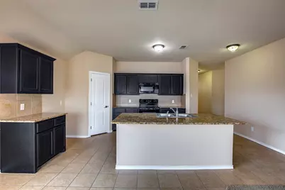 6300 Leaping Fawn Drive, Fort Worth, TX 76179 - Photo 11