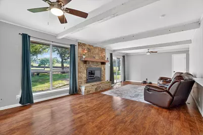 100 Green Meadows Circle, Springtown, TX 76082 - Photo 5