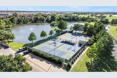 2954 Woodcroft Circle, Carrollton, TX 75006 - Photo 31