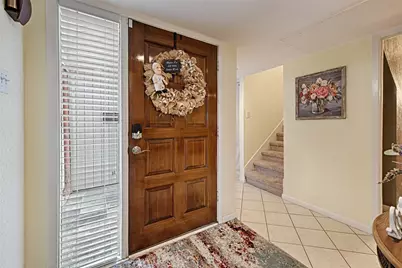2954 Woodcroft Circle, Carrollton, TX 75006 - Photo 5