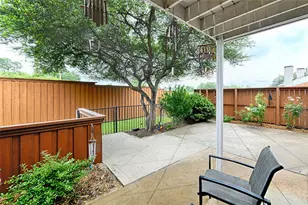 2954 Woodcroft Cir, Carrollton, TX 75006 - Photo 11