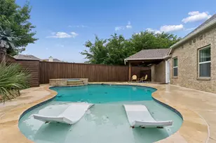 704 Water Garden Cir, Little Elm, TX 75068 - Photo 29
