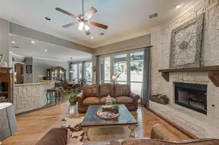 115 River Run Dr, Azle, TX 76020 - Photo 5