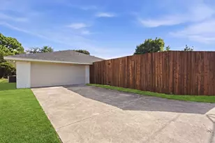 9737 Burney Dr, Dallas, TX 75243 - Photo 39
