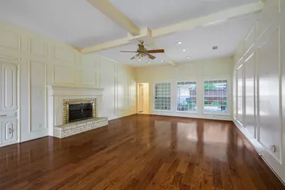 9233 Middle Glen Drive, Dallas, TX 75243 - Photo 3