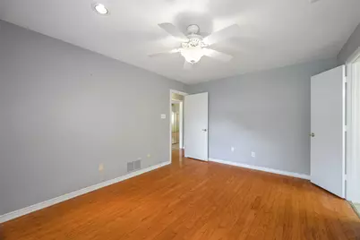 9233 Middle Glen Drive, Dallas, TX 75243 - Photo 17