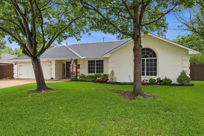 202 Colonial Heights, Sanger, TX 76266 - Photo 1
