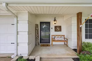 202 Colonial Heights, Sanger, TX 76266 - Photo 3