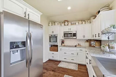 202 Colonial Heights, Sanger, TX 76266 - Photo 13