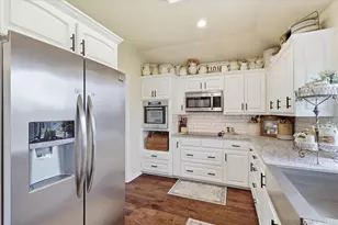 202 Colonial Heights, Sanger, TX 76266 - Photo 13