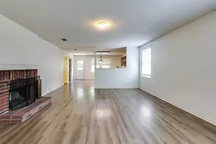 638 Silvertop Rd, Arlington, TX 76002 - Photo 11