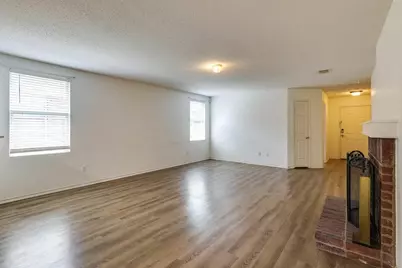 638 Silvertop Road, Arlington, TX 76002 - Photo 9