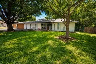 815 S 4th St, Crandall, TX 75114 - Photo 1