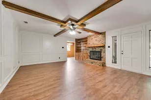 135 S Capri Dr, Duncanville, TX 75116 - Photo 7