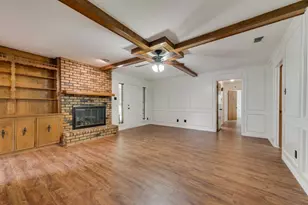 135 S Capri Dr, Duncanville, TX 75116 - Photo 9