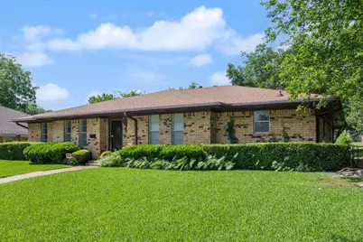 135 S Capri Drive, Duncanville, TX 75116 - Photo 1