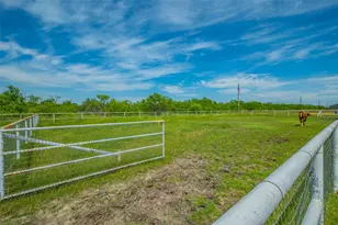 13507 Friendship Rd, Pilot Point, TX 76258 - Photo 37