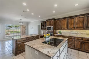 13507 Friendship Rd, Pilot Point, TX 76258 - Photo 11