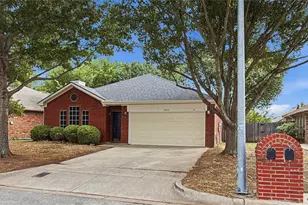 10517 Fossil Hill Dr, Fort Worth, TX 76131 - Photo 3