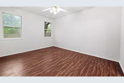 10517 Fossil Hill Drive, Fort Worth, TX 76131 - Photo 11