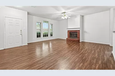 10517 Fossil Hill Drive, Fort Worth, TX 76131 - Photo 5