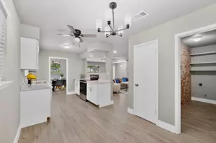 341 Arcadia St, Hurst, TX 76053 - Photo 17