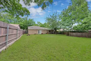 2904 Raton Dr, Fort Worth, TX 76116 - Photo 5