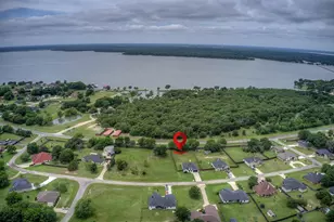 10605 Lago Vista, Quinlan, TX 75474 - Photo 1