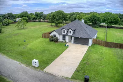 10605 Lago Vista, Quinlan, TX 75474 - Photo 3