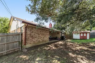 915 Freestone Dr, Arlington, TX 76017 - Photo 29