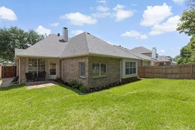 9813 Cliffside Drive, Irving, TX 75063 - Photo 25