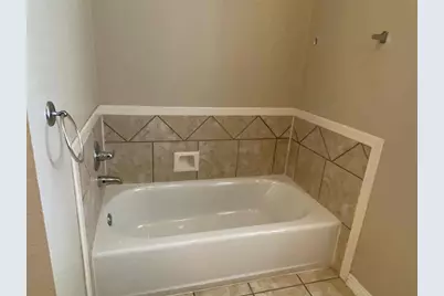 300 E Main Street, Lancaster, TX 75146 - Photo 21