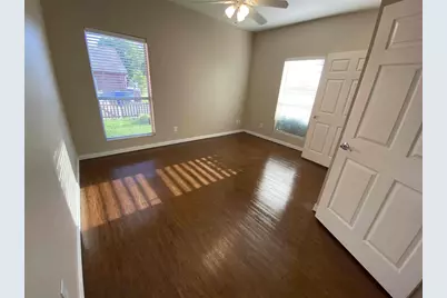 300 E Main Street, Lancaster, TX 75146 - Photo 17