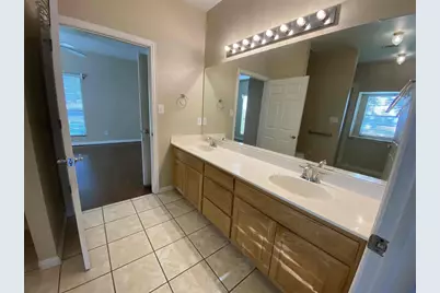 300 E Main Street, Lancaster, TX 75146 - Photo 19