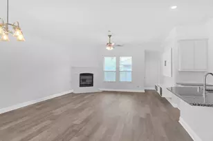 1520 Summit View Ln, Little Elm, TX 76227 - Photo 9