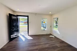 2762 Beverly Hills Dr, Sansom Park, TX 76114 - Photo 7