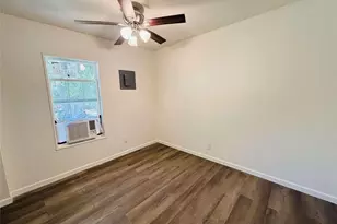 2762 Beverly Hills Dr, Sansom Park, TX 76114 - Photo 3