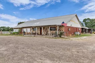4553 Lake Felton Pkwy, Hallsburg, TX 76705 - Photo 3