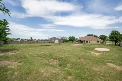 802 Fairmeadow Circle, Krugerville, TX 76227 - Photo 17