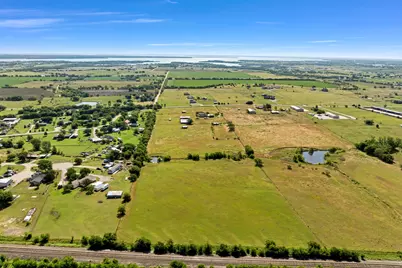1795 Melton Road, Sanger, TX 76266 - Photo 11