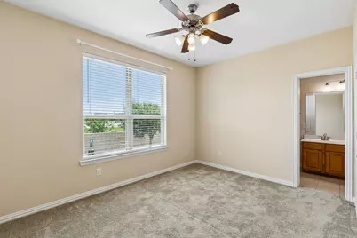 8624 Iron Horse Drive, Irving, TX 75063 - Photo 15