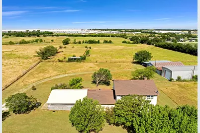 1795 Melton Road, Sanger, TX 76266 - Photo 7