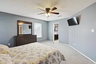 1404 Ross Dr, Lewisville, TX 75067 - Photo 11