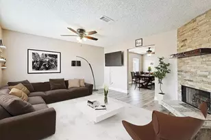 1404 Ross Dr, Lewisville, TX 75067 - Photo 3