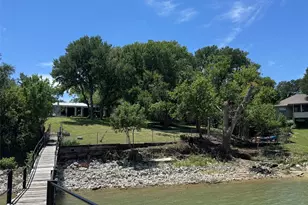 302 Collum Dr, Lake Bridgeport, TX 76426 - Photo 5