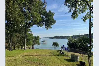 302 Collum Drive, Lake Bridgeport, TX 76426 - Photo 3