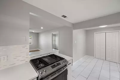 3413 Western Avenue, Fort Worth, TX 76107 - Photo 9
