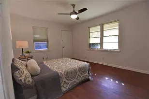 1202 Sunnyside Ave, Cockrell Hill, TX 75211 - Photo 9