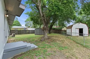 552 Souder Dr, Hurst, TX 76053 - Photo 39